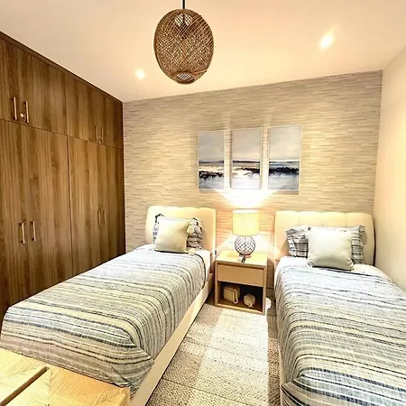 Fully Equipped 3 Bedroom Luxury Apartment